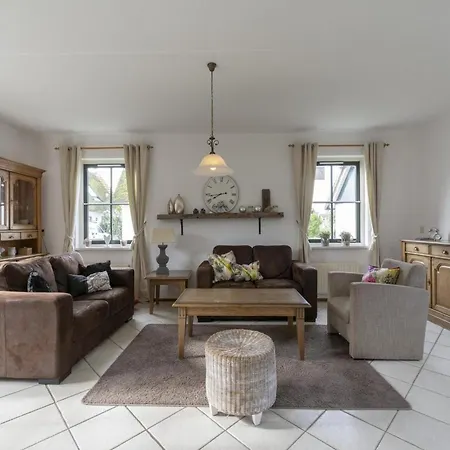 In Near The Каллантсог